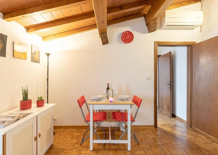 Lovely Suite-hosted By Sweetstay شقة